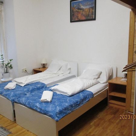 Lavender Apartment Near Heroes' Square & Puskas Stadium บูดาเปสต์ ภายนอก รูปภาพ