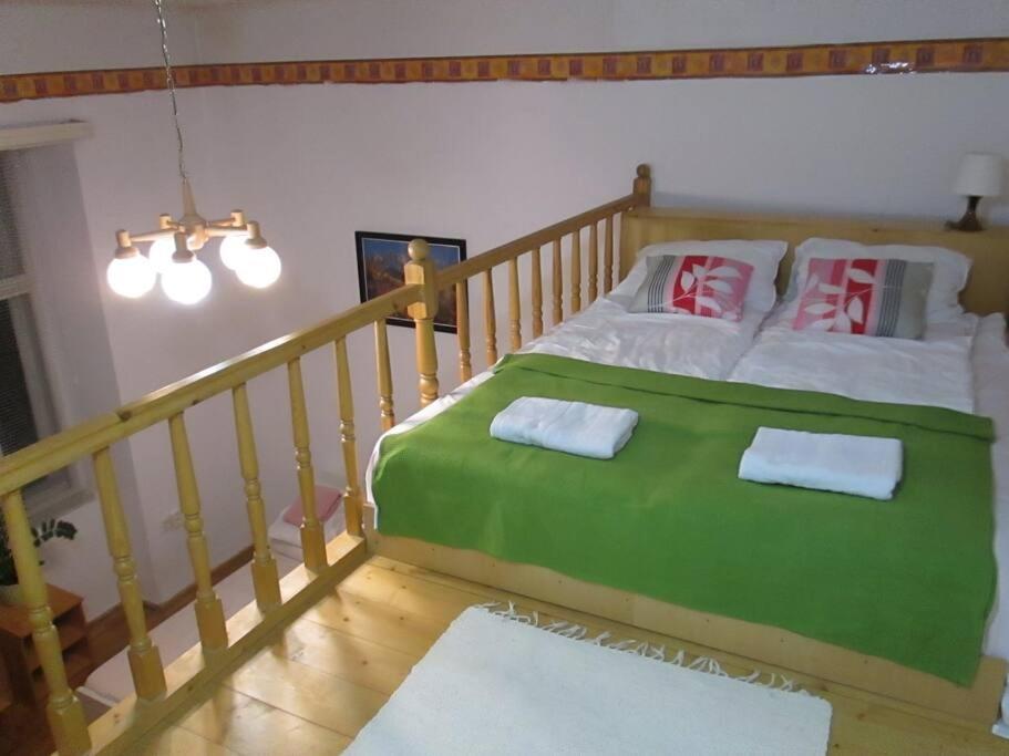 Lavender Apartment Near Heroes' Square & Puskas Stadium บูดาเปสต์ ภายนอก รูปภาพ