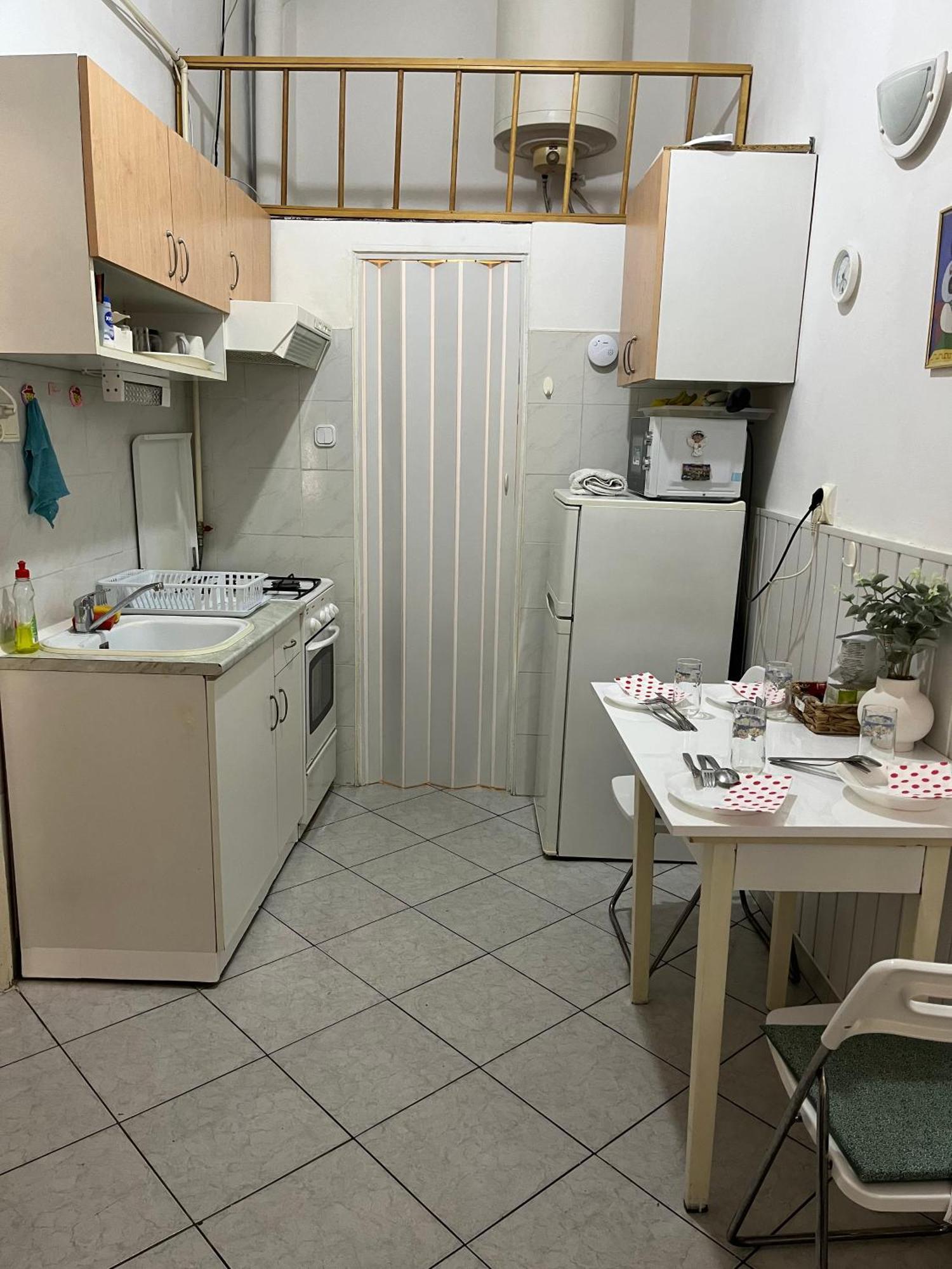 Lavender Apartment Near Heroes' Square & Puskas Stadium บูดาเปสต์ ภายนอก รูปภาพ